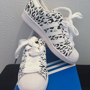 Adidas Women's Superstar Shoes (FV3451)  White // Black